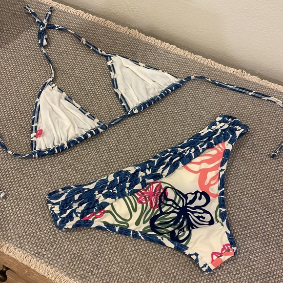 MAYA SWIMWEAR Aruba Blue and White Print Bikini Set - Picture 5 of 8